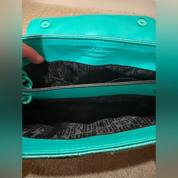 Kurt Geiger London Metallic Quilted Kensington Drench Purse - Picture 15 of 16